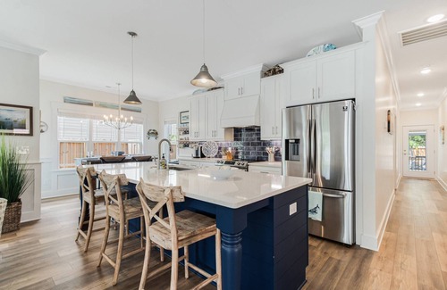 Long Beach House | Wonderful New Dog Friendly Home with Hot Tub, Golf Cart and Screened In Porch, Easy Access to Beach
