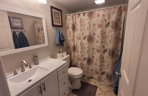 Mount Airy House | 1-bd Bungalow/Free Parking