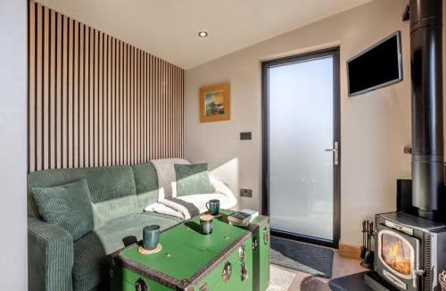 Fourstones Near Bentham Cabin | 1 Bed in Austwick oc-b37509