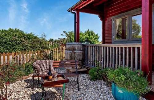 Claverham Ski Chalet | 1 Bed in Bristol (oc-91933)