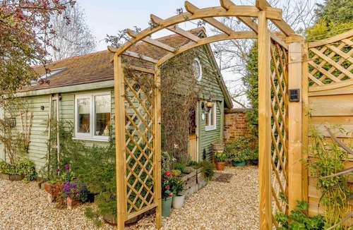 Birlingham Cottage | 1 Bed in Pershore (oc-87365)