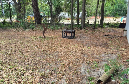 Myrtle Grove House | 1 Bedroom 1 bath with 3 car parking. Side Yard, Carolina Beach.5 minutes away.