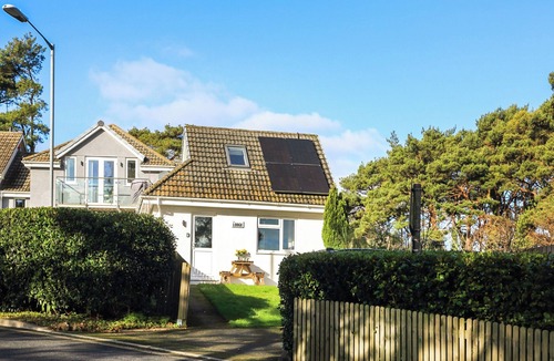 Carlyon Bay Cottage | 1 bedroom accommodation in Carlyon Bay