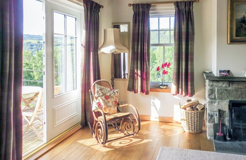 Strathtummel Cottage | 1 bedroom accommodation in Foss, near Pitlochry