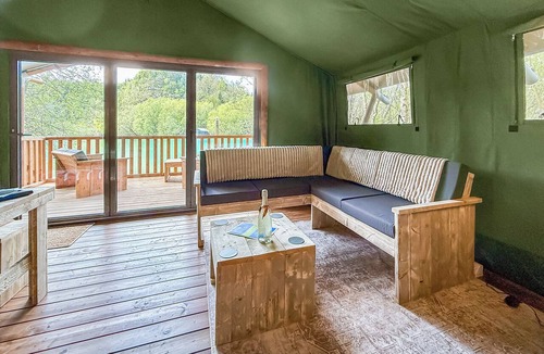 Eccles Ski Chalet | 1 bedroom accommodation in Halling