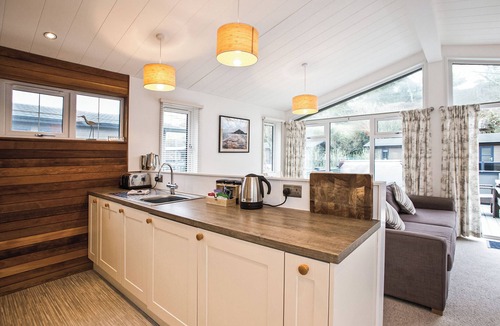 Mullion Ski Chalet | 1 bedroom accommodation in Mullion Cove, Helston