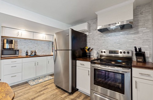 Lewisville Apartment | 1-bedroom apartment with AC/fire pit outdoor entertainment in Lewisville