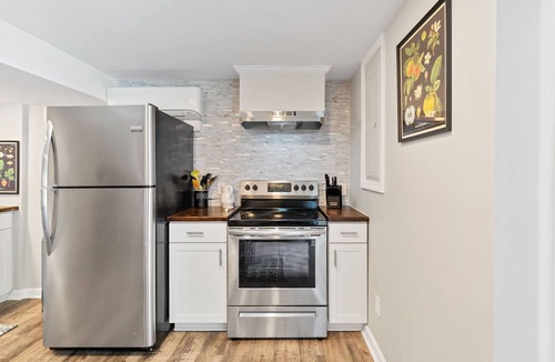Lewisville Apartment | 1-bedroom apartment with AC/fire pit outdoor entertainment in Lewisville