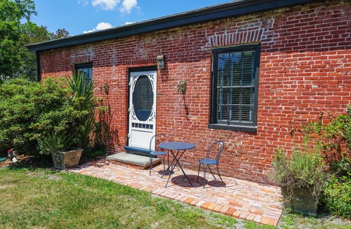 Wilmington Historic District Cottage | 1-bedroom cottage with fireplace, laundry, parking, patio in downtown Wilmington
