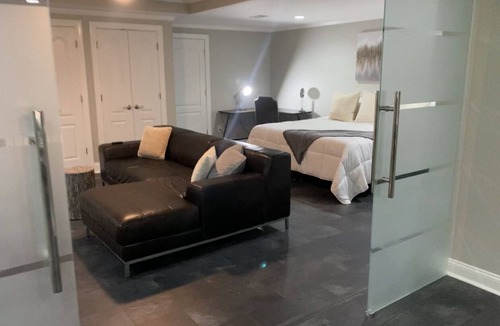 Mount Mourne House | 1-bedroom guesthouse, 11 minutes to Charlotte Motor Speedway