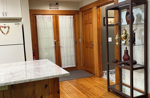 Weaverville Cottage | 1-bedroom secluded cottage forest view trails 15 min to Asheville. Pet friendly