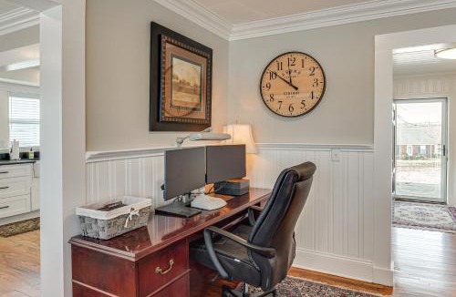 Lewisburg House | 1 Block to Dtwn Lewisburg! Quiet Home w/Decks