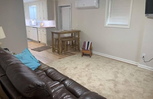 Sanford House | 1 BR Apartment near 15/501/1n