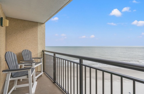 Ash Condo | 1 BR Modern Oceanfront Condo - Premier Location + Amazing Views!