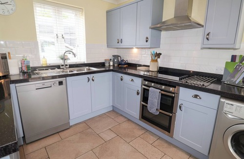 Long Melford Cottage | 1 COCONUT COTTAGE, LONG MELFORD, pet friendly in Long Melford