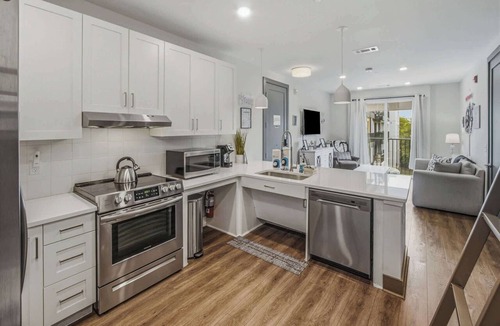 Rolling Mill Hill Condo | 1 Mi. to Broadway & Downtown Nashville・Gym Access