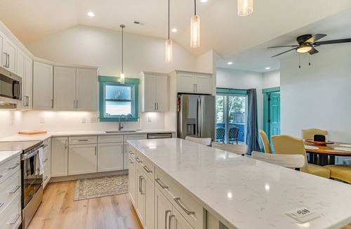 Manteo House | 1 Mi to Dtwn Manteo: Dog-Friendly Home w/Deck