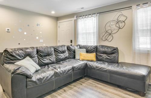 Monroe Apartment | 1 Mi to Dtwn Monroe Family-Friendly Duplex!