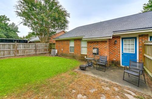 Greenville House | 1 Mi to ECU Hospital Greenville Home with Yard!