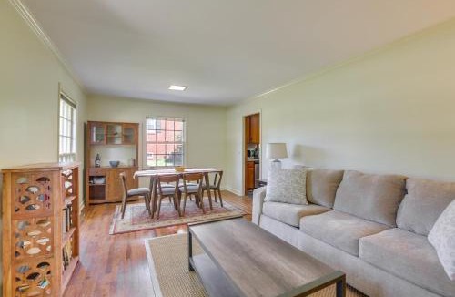 Green Valley House | 1 Mi to Friendly Center Greensboro Family Home