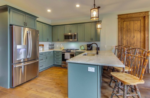 Glenville House | 1 Mi to Panthertown Valley: Mountain Lodge w/Deck