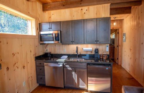 West Jefferson House | 1 Mile to Downtown West Jefferson Camping Cabin #4