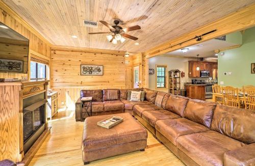 Newland House | 10 Mi to Grandfather Mountain Wolfe Creek Cabin