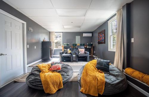 Asheville House | 10 mins to DT Asheville Pool Hot Tub Game Room