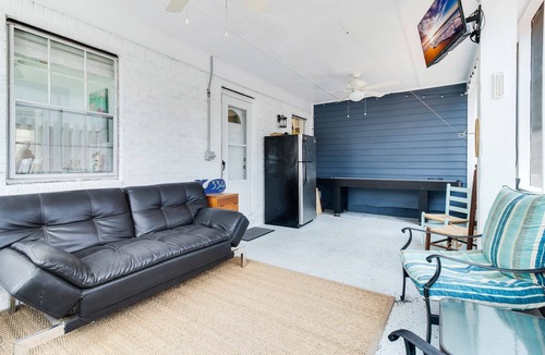 Tranquil Harbour House | 10% Off through Nov 30 - Wonderful Dog Friendly Cottage in the Peaceful Quiet Section of Oak Island