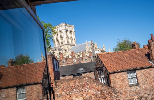 York Apartment | 10 Stonegate Court - sleeps 4 guests in 2 bedrooms