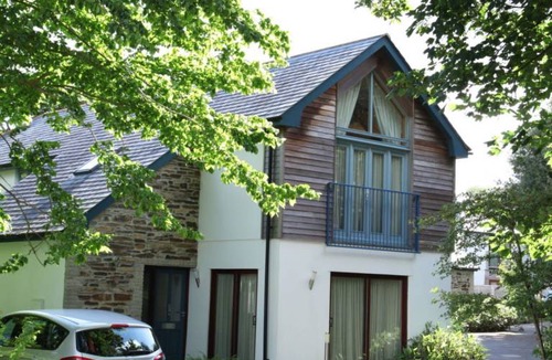 Carnon Downs Other | 100 m² Accommodation ∙ 2 bedrooms ∙ 4 guests