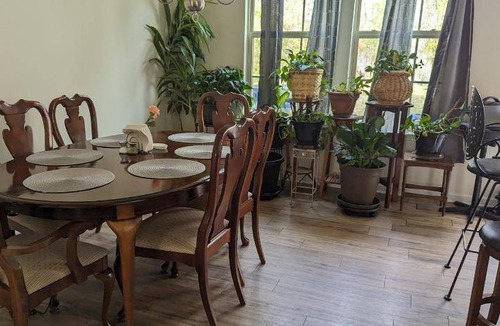 Southeast Raleigh House | 1000 m² House ∙ 3 bedrooms ∙ 6 guests