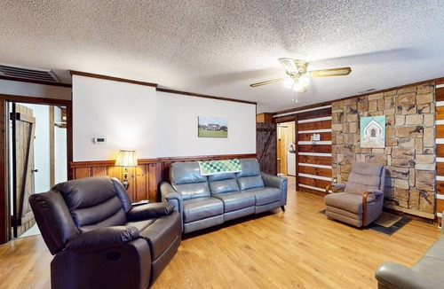 Qualla Cabin | 102 m² Cabin ∙ 2 bedrooms ∙ 4 guests