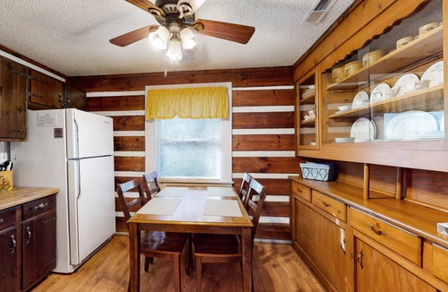 Qualla Cabin | 102 m² Cabin ∙ 2 bedrooms ∙ 4 guests