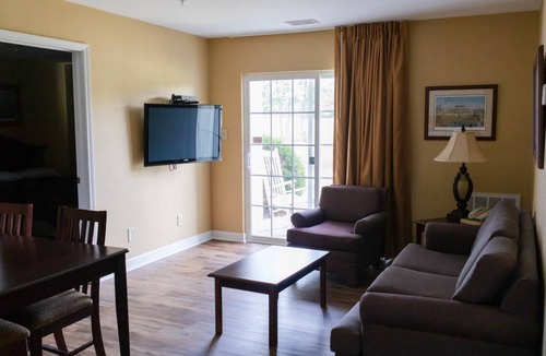 Carthage Condo | 102 m² Condo ∙ 2 bedrooms ∙ 6 guests