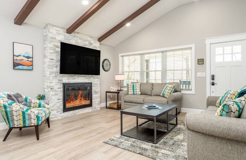 Swannanoa House | 102 m² House ∙ 2 bedrooms ∙ 6 guests