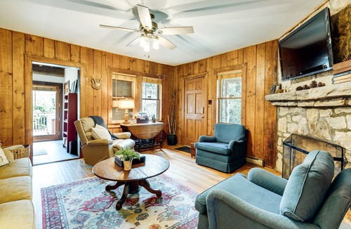 Hendersonville House | 102 m² House ∙ 3 bedrooms ∙ 7 guests