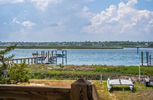 Topsail Beach House | 102 m² House ∙ 3 bedrooms ∙ 6 guests
