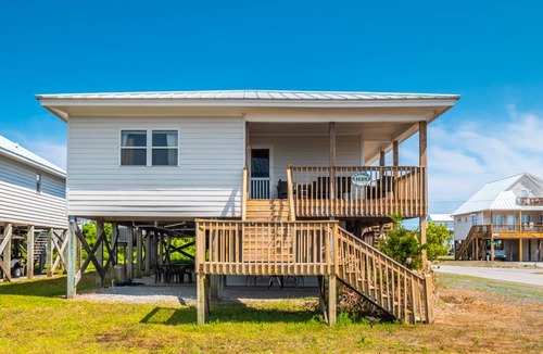 Topsail Beach House | 102 m² House ∙ 3 bedrooms ∙ 6 guests