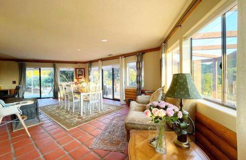 Pineville Villa | 102 m² Villa ∙ 2 bedrooms ∙ 7 guests