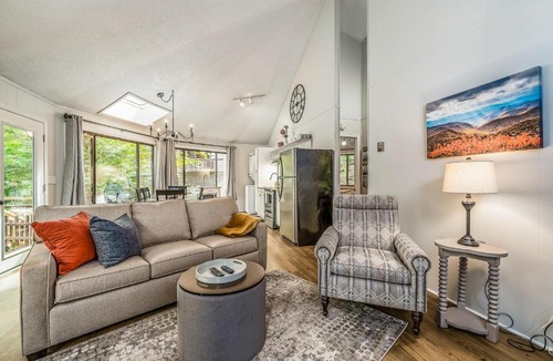 Beech Mountain House | 102 Village Cluster