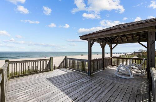 Surf City House | 106 Scotch Bonnet Dr