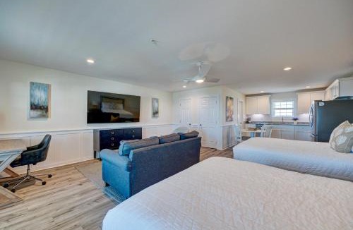 Surf City Apartment | 107 Queen Suite, 1st Floor Sundown
