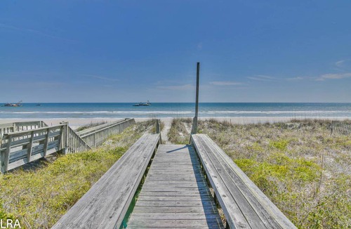 Topsail Beach House | 109 m² House ∙ 3 bedrooms ∙ 6 guests