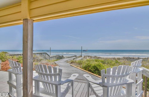 Topsail Beach House | 109 m² House ∙ 3 bedrooms ∙ 6 guests