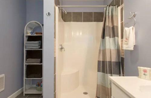 Skyland House | 10min to downtown Asheville with long range views