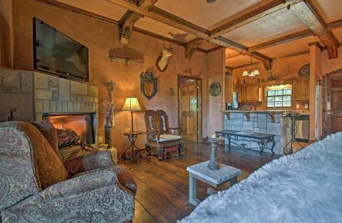 Murphy Villa | 11 Mi to Dtwn Murphy Gem with Hot Tub and Mtn Views!