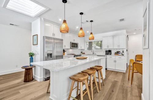 Lawton Woods House | 11 Pender Lane