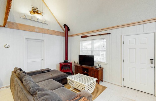 Wimble Shores House | 110 m² House ∙ 3 bedrooms ∙ 6 guests