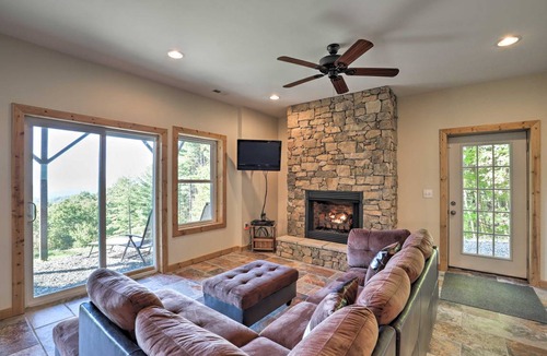 Whittier House | 111 m² House ∙ 2 bedrooms ∙ 4 guests